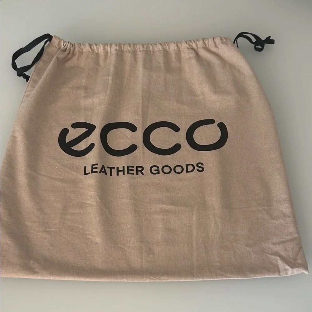 Ecco Tan Dust Bag with Black Logo 19x19